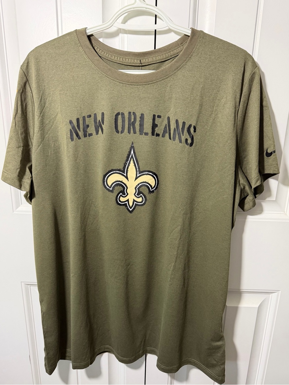 Nike New Orleans Saints Salute to Service Shirt Womens XXL NWT Dri-FIT NFL